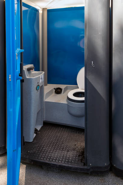 Best Affordable portable toilet rental  in Montalvin Manor, CA